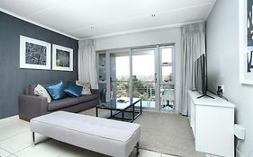 Epic Lifestyle Apartment Sandton